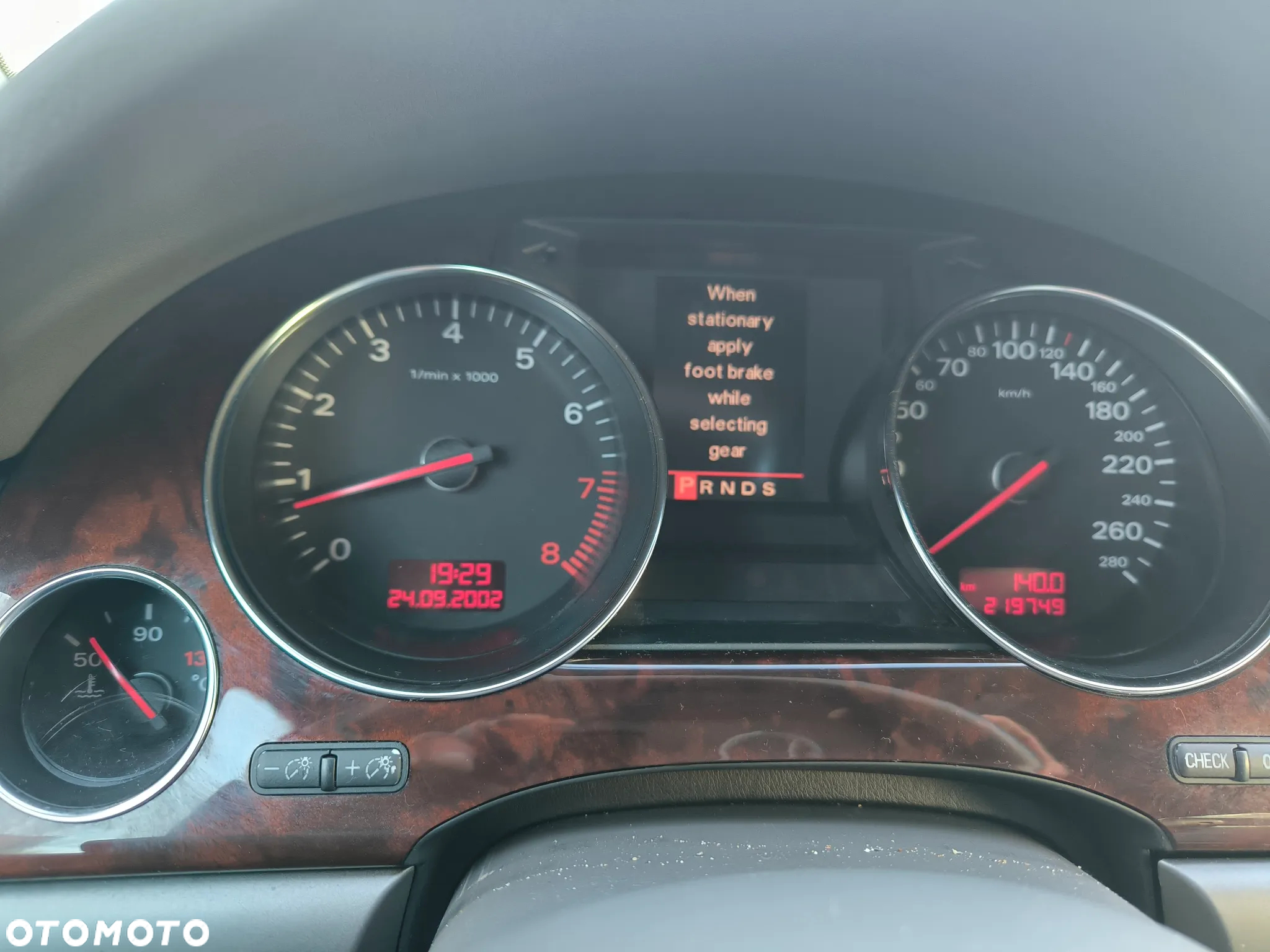 Audi A8 3.7 Quattro - 6