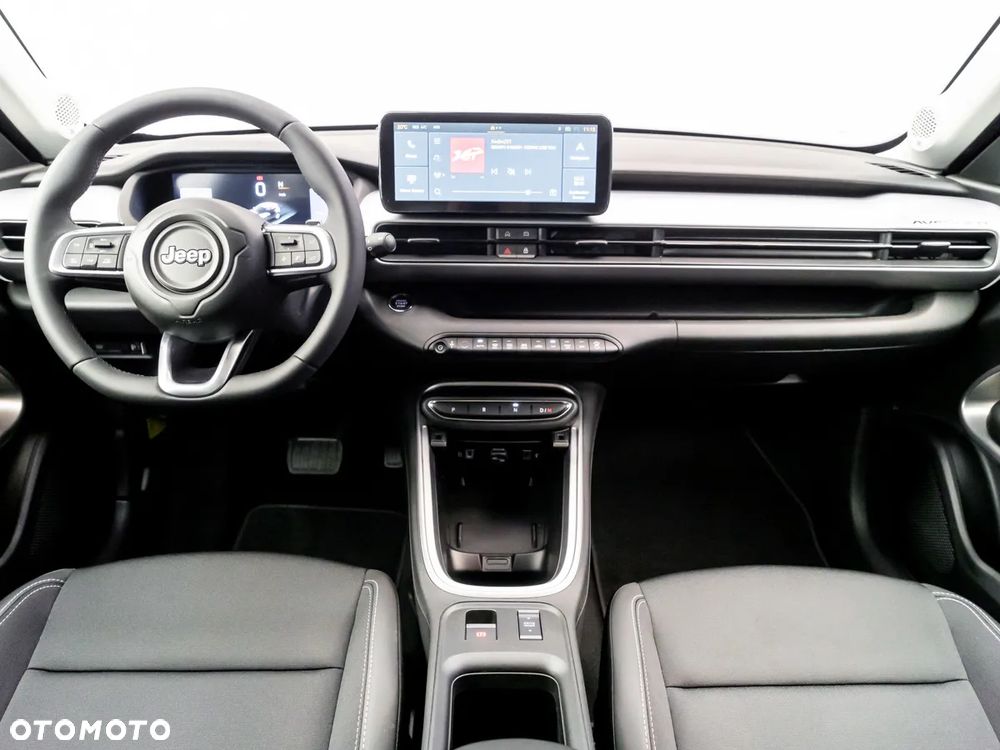 Jeep Avenger 1.2 T3 mHEV Altitude FWD eDCT6 - 18