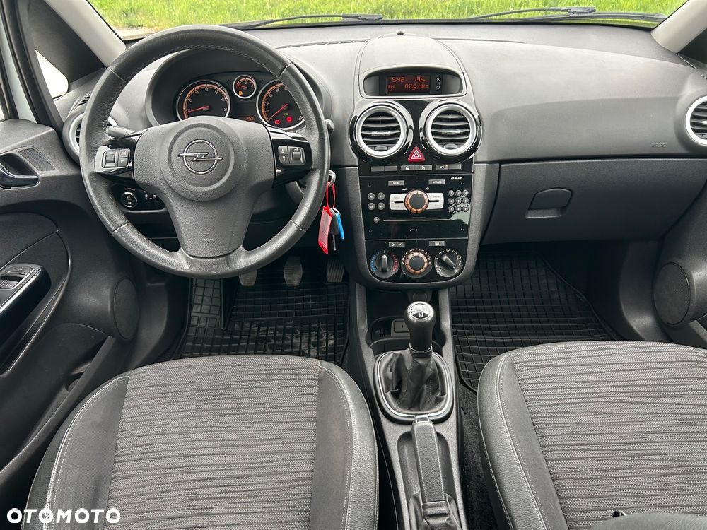 Opel Corsa 1.2 16V Essentia - 15