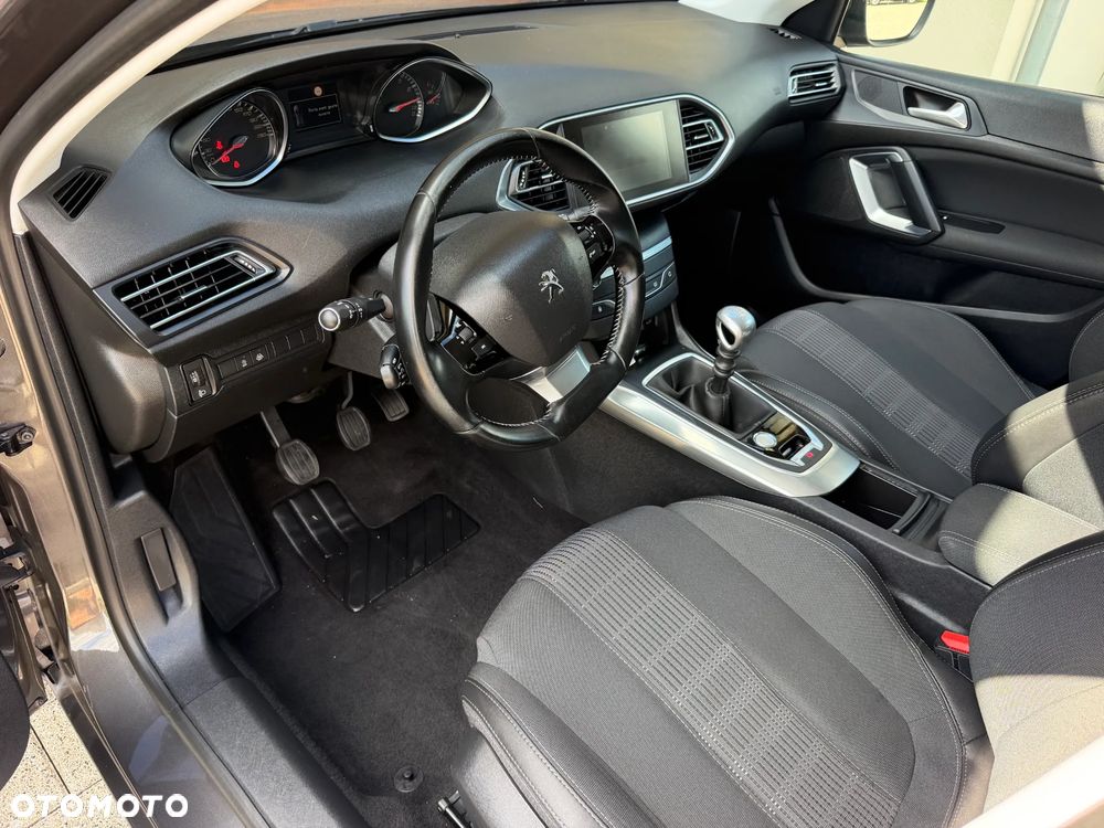 Peugeot 308 - 11