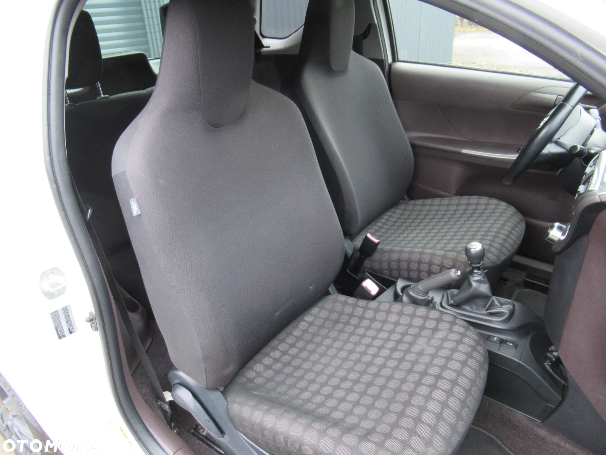 Toyota iQ 1.0 Sol - 12