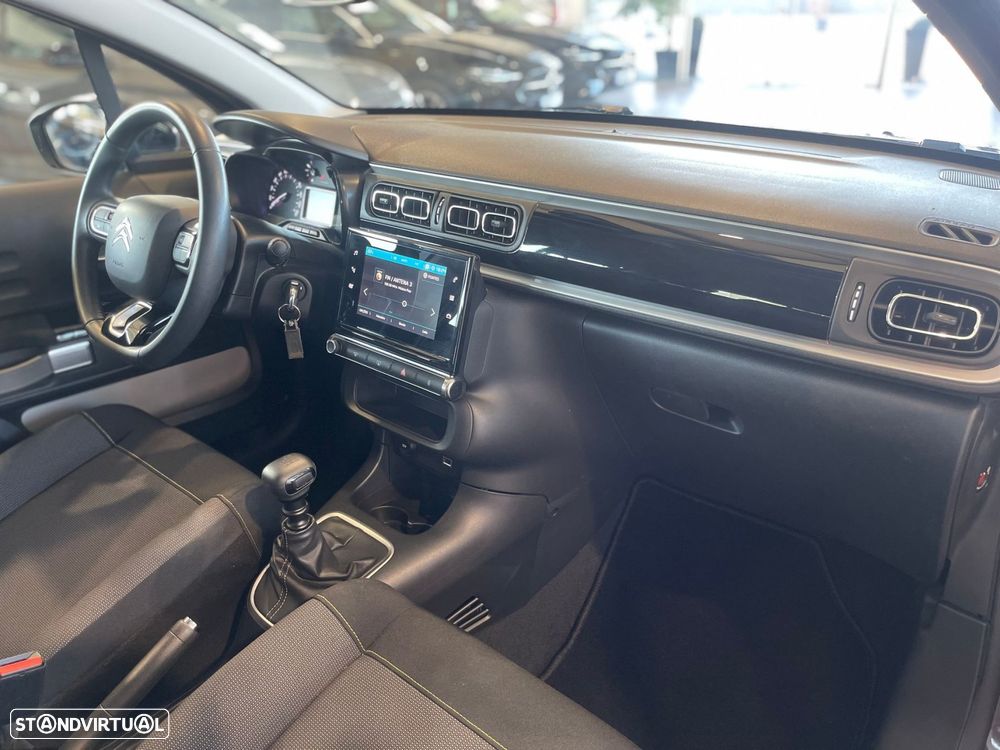 Citroën C3 1.2 PureTech Shine - 24