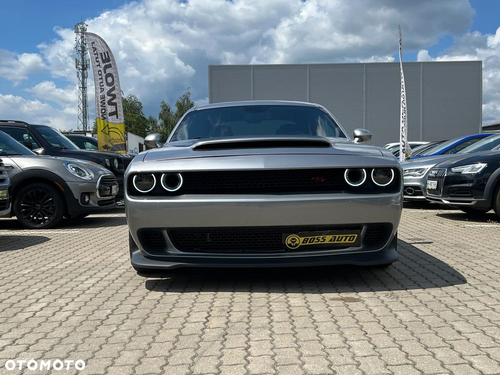 Dodge Challenger - 4
