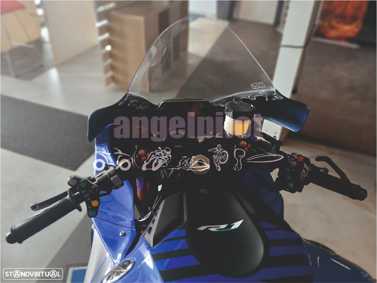 Yamaha YZF R1 GYTR - 11