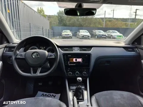 Skoda Octavia Combi Diesel 1.6 TDI Style - 12