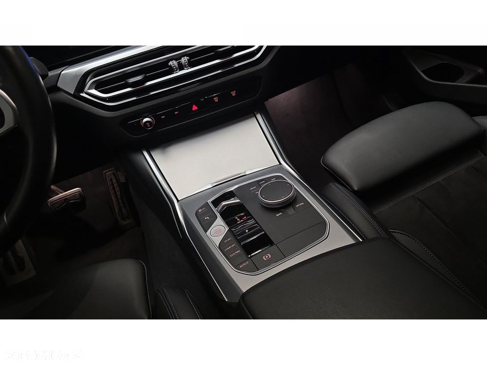 BMW Seria 3 320d xDrive mHEV M Sport - 22