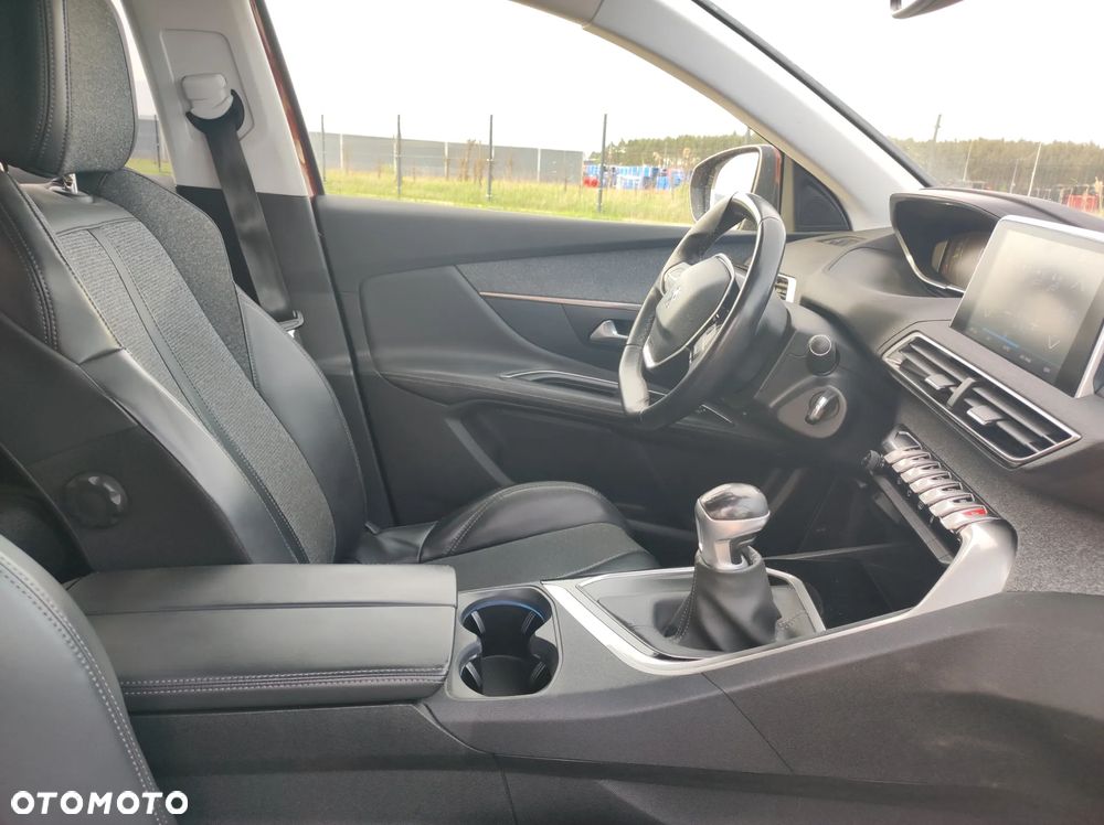 Peugeot 3008 2.0 BlueHDi Allure S&S - 9