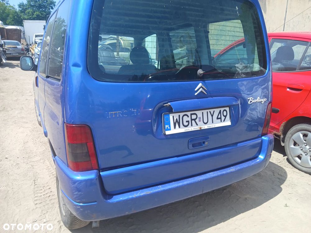 BERLINGO CITROEN KMH 1.4 - maska pokrywa silnika klapa bagażnika zderzak lampa reflektor pas przedni stop lampy halogeny przeciwmgłowe odblaski grill atrapa znaczek błotnik błotniki drzwi zbiornik wlew paliwa szyba lusterko klamka klamki zamek - 4