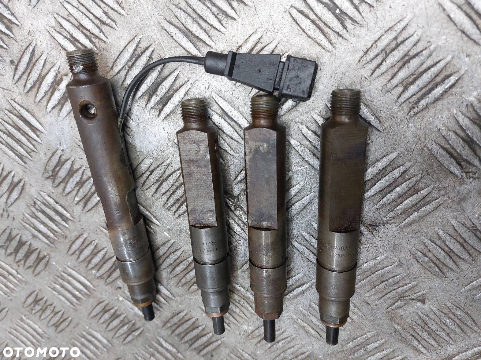 WTRYSK WTRYSKIWACZ KOMPLET VOLVO V40 S40 I LIFT 1.9 DI 7700875035 - 3