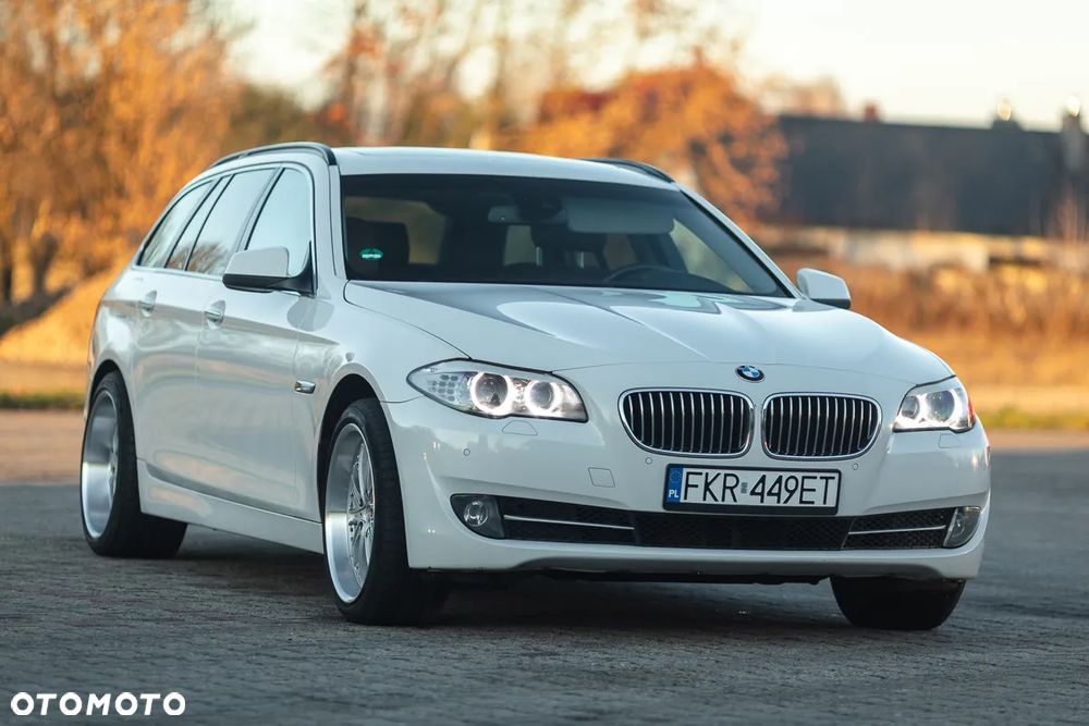 BMW Seria 5 520d Sport-Aut - 9