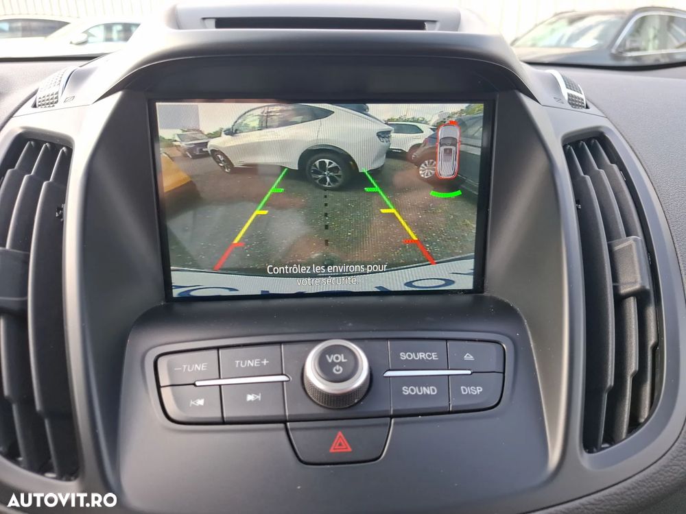 Ford Kuga 2.0 TDCi 4WD Powershift ST-Line - 24
