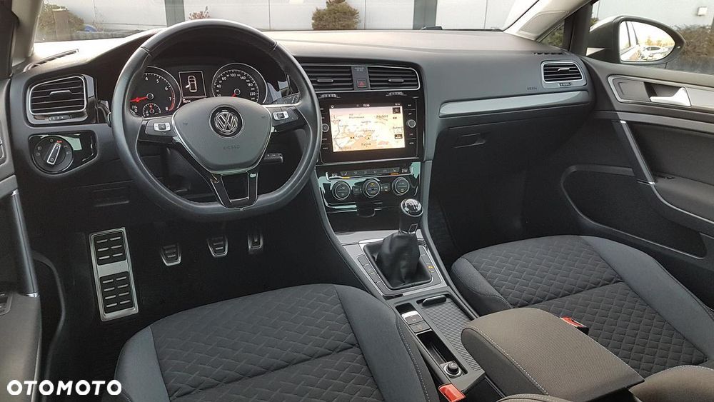 Volkswagen Golf 1.0 TSI Join - 17