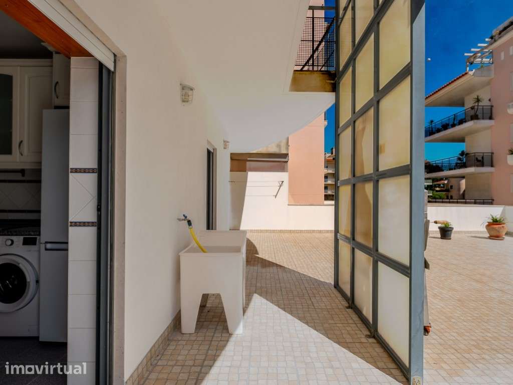Apartamento T2 com terraço de uso exclusivo - Grande imagem: 3/28