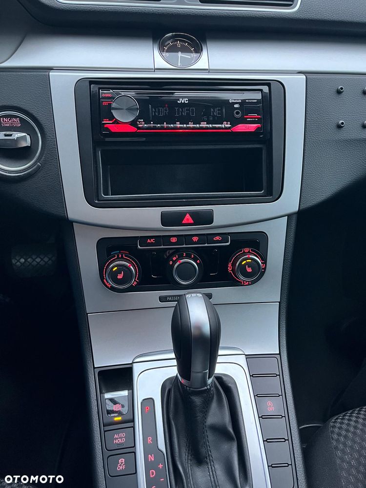 Volkswagen Passat 2.0 TDI 4Motion DSG BlueMotion Tech Comfortline - 11