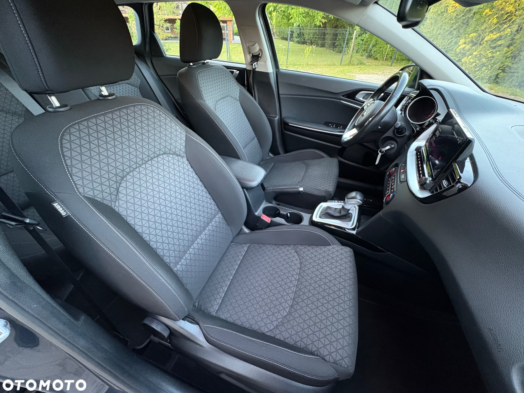 Kia Ceed 1.4 T-GDI DCT OPF Vision - 24