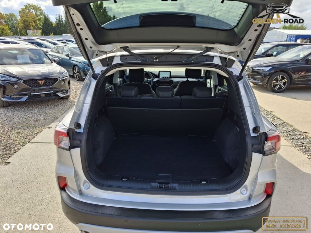 Ford Kuga - 24
