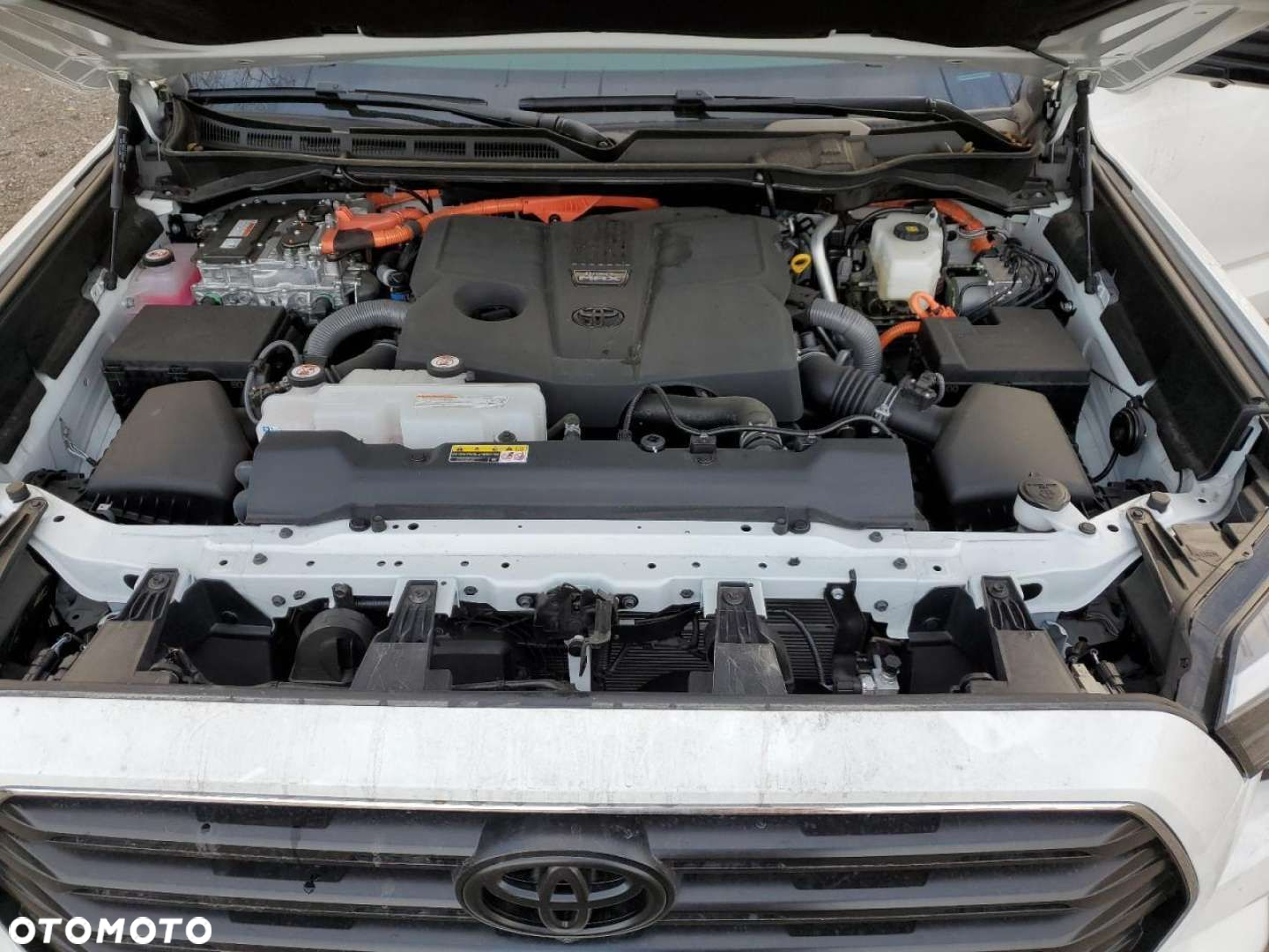 Toyota Sequoia - 8