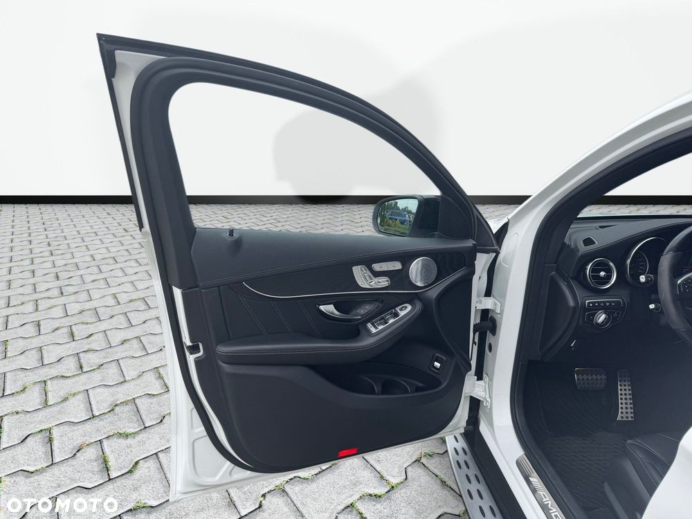 Mercedes-Benz GLC - 11