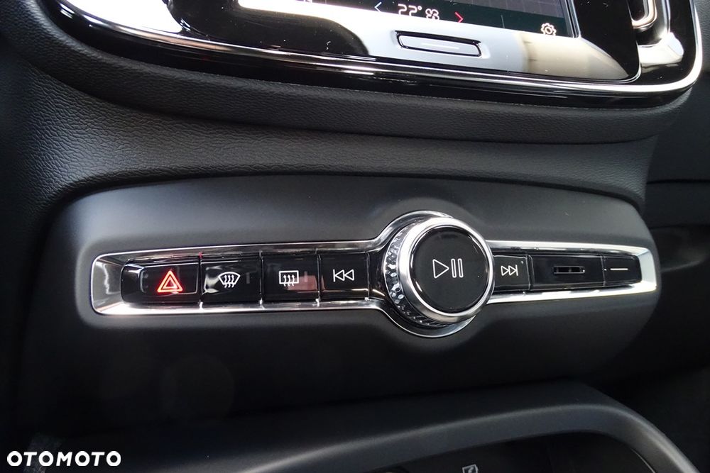 Volvo XC 40 2024