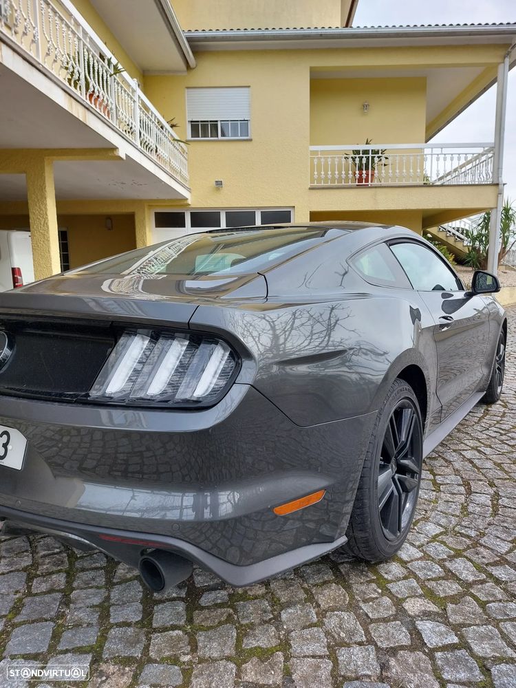 Ford Mustang 2.3 Eco Boost - 5