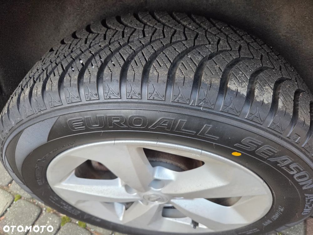 Nissan Qashqai 1.3 DIG-T ACENTA - 8