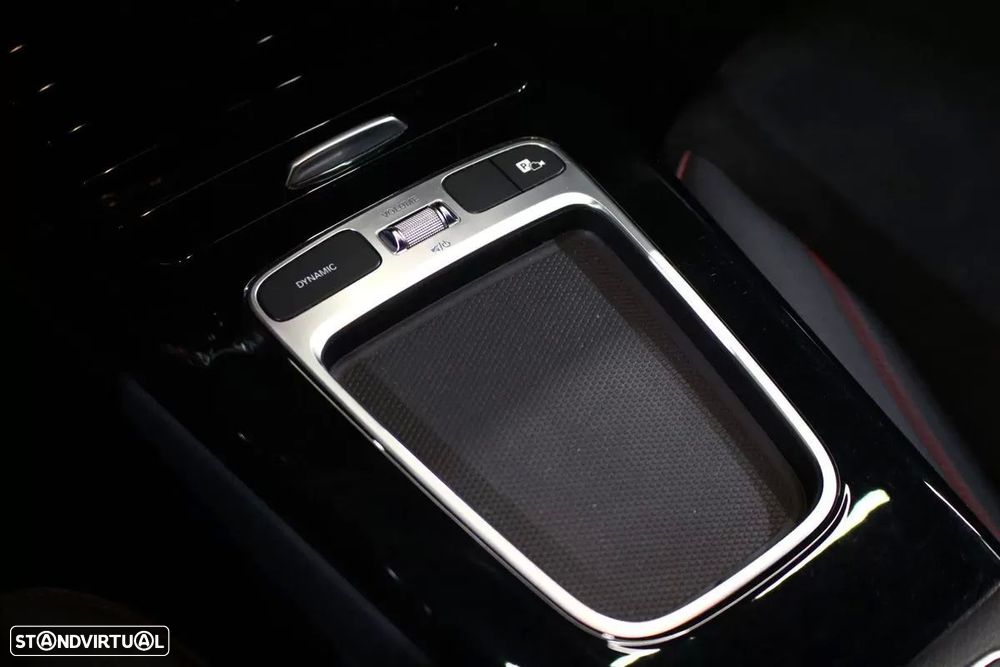 Mercedes-Benz A 250 e AMG Line - 37