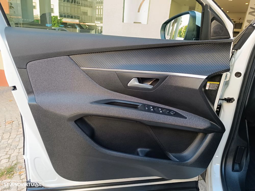 Peugeot 3008 PureTech 130 Stop & Start GPF EAT8 Active Business-Pack - 14