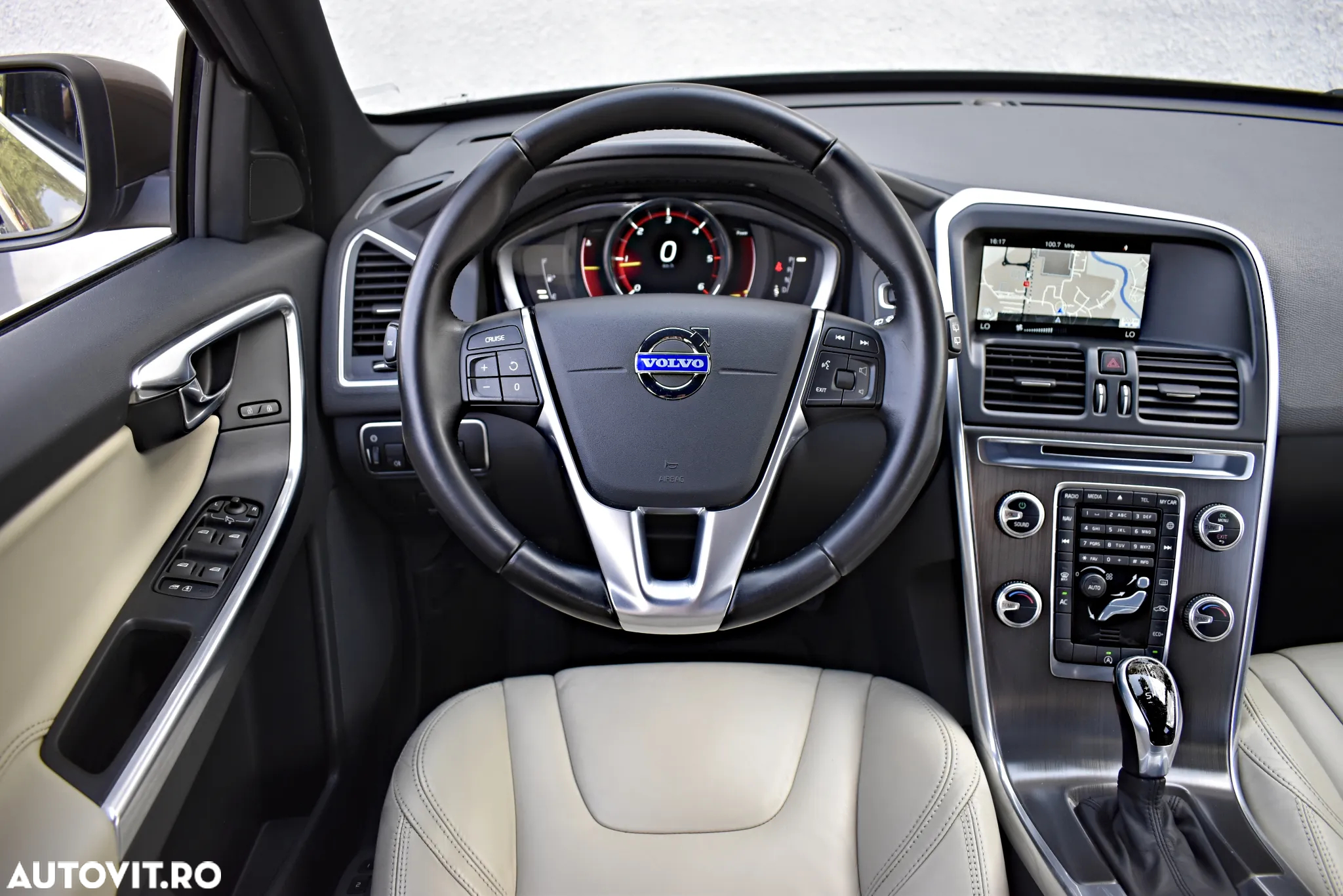 Volvo XC 60 D4 Geartronic Summum - 6