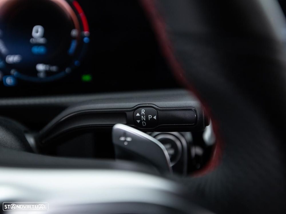 Mercedes-Benz CLA 250 e Shooting Brake AMG Line — fotografia 24