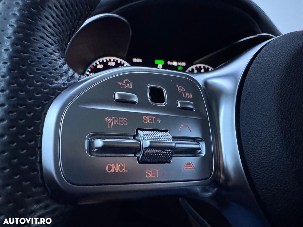 Mercedes-Benz GLC - 36