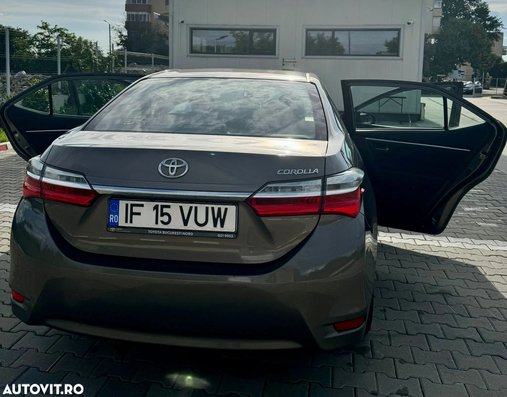 Toyota Corolla - 5