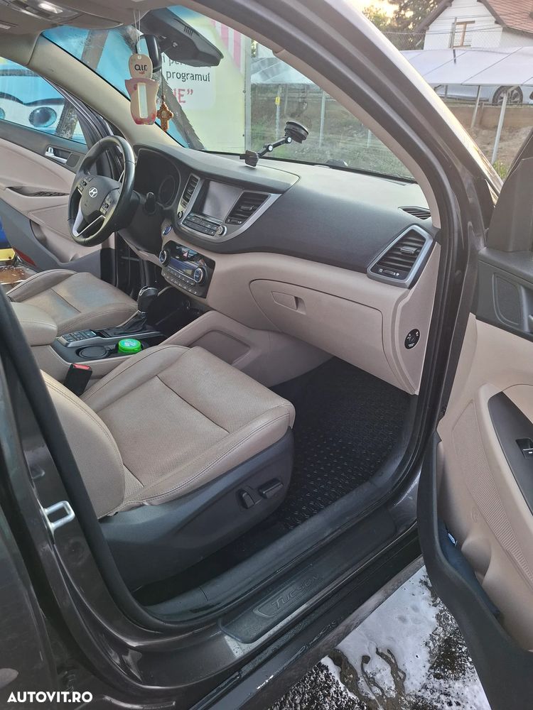 Hyundai Tucson 2.0 CRDI 4WD 6AT Luxury Pack+ - 23