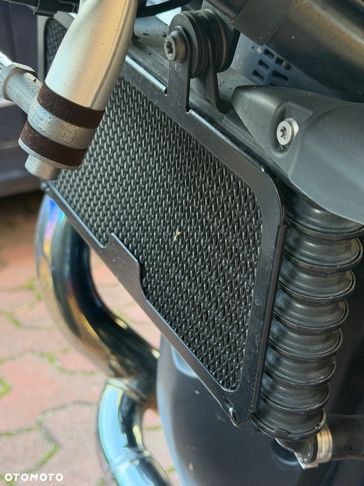 BMW R - 12