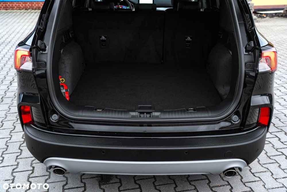 Ford Kuga 2.5 FHEV FWD Titanium X - 11