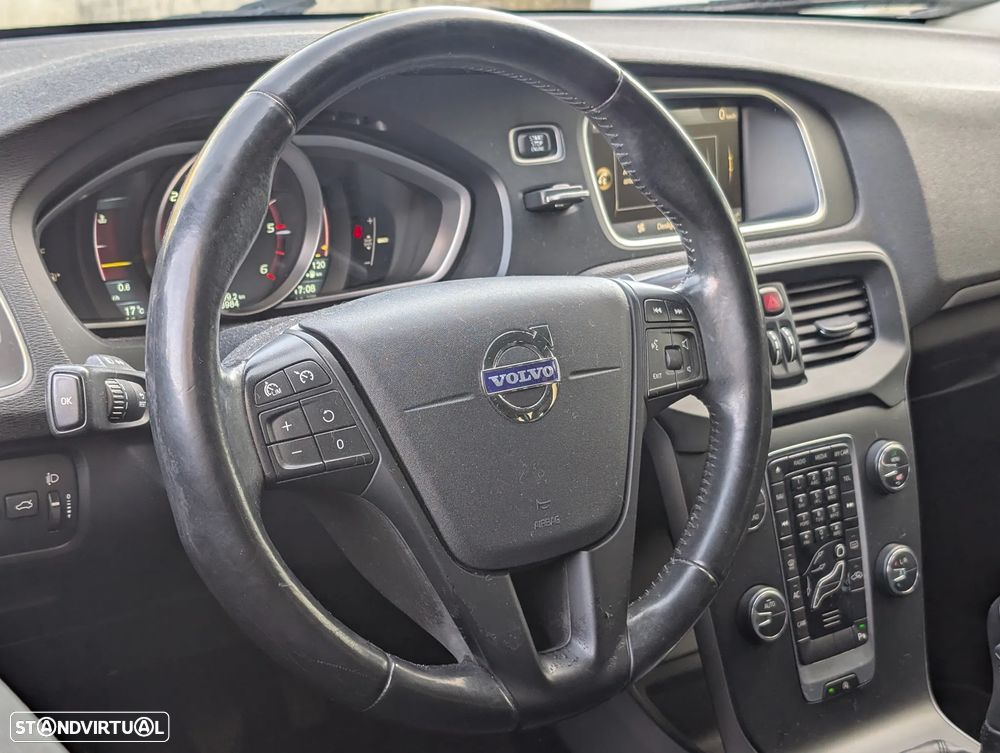 Volvo V40 D2 Momentum - 12