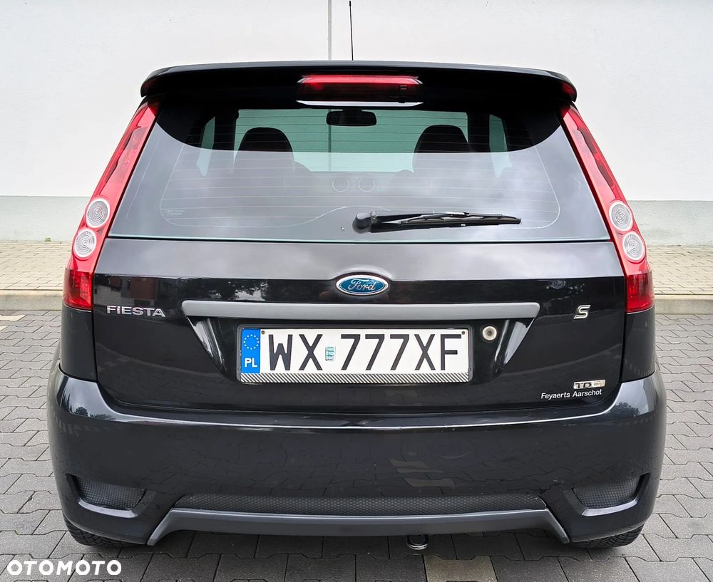 Ford Fiesta 1.6 TDCi Sport - 11