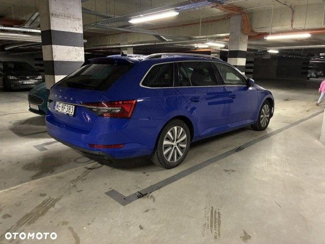 Skoda Superb 2.0 TDI SCR Ambition DSG - 4