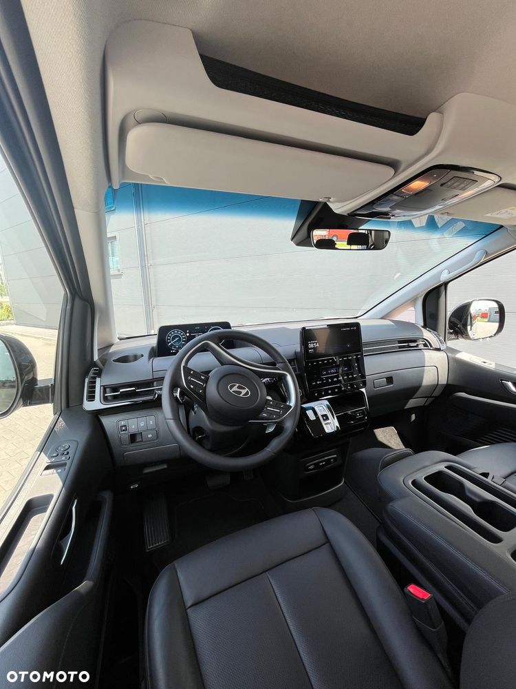 Hyundai Staria 1.6 T-GDI HEV Smart VIP - 14