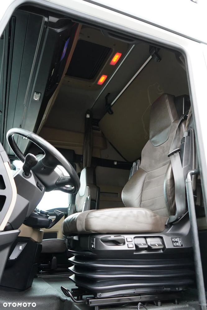 MAN TGX / 26.510 / GX / ACC / E 6 / RETARDER / BDF / OŚ SKRĘTNA / 7,15 M , 7,45 M - 7