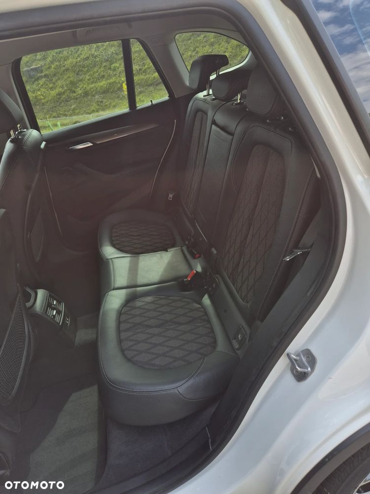 BMW X1 sDrive18d Advantage sport - 11