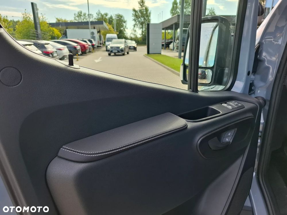 Mercedes-Benz Sprinter 315 CDI Furgon PRO długi 4325 mm L3H2 - 30