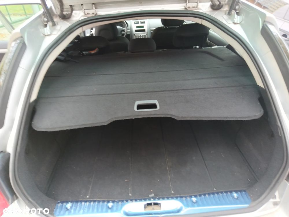 Peugeot 407 2.0 HDI Presence n.gama - 16