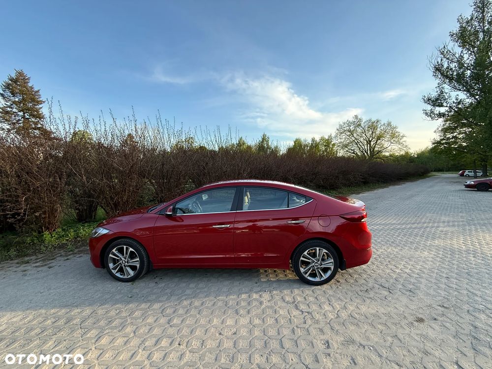 Hyundai Elantra 1.6 Classic Plus - 10