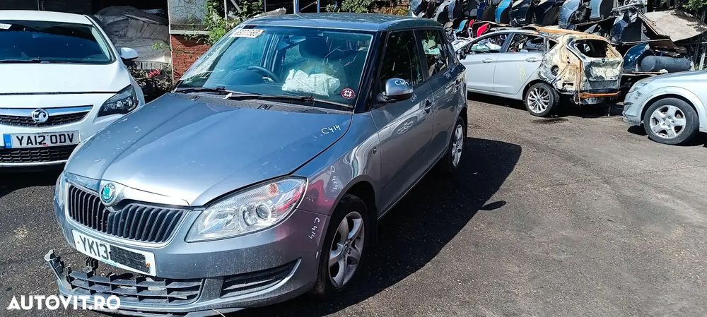 Dezmembrari / Dezmembrez Skoda Fabia 2 1.2 CGPA cutie viteze manuală cod culoare LF8L - 3