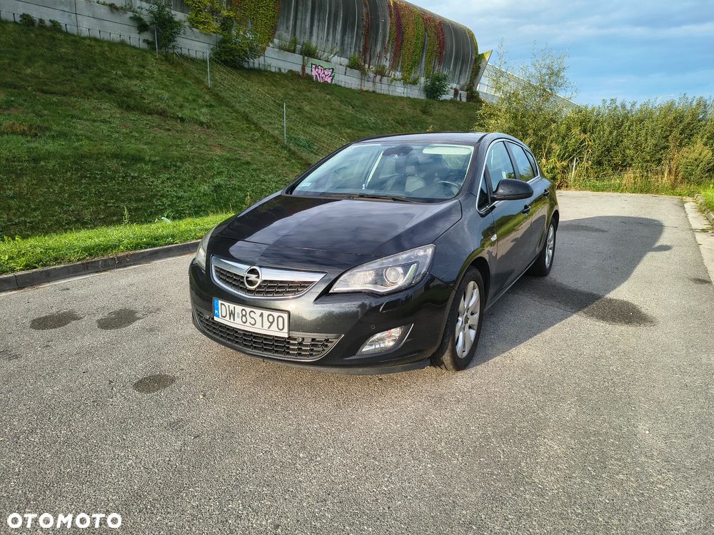 Opel Astra 1.6 T Cosmo - 3