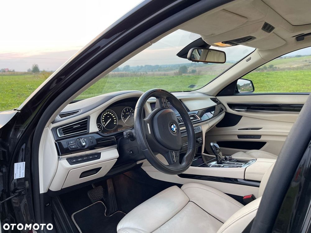 BMW Seria 7 760i - 3
