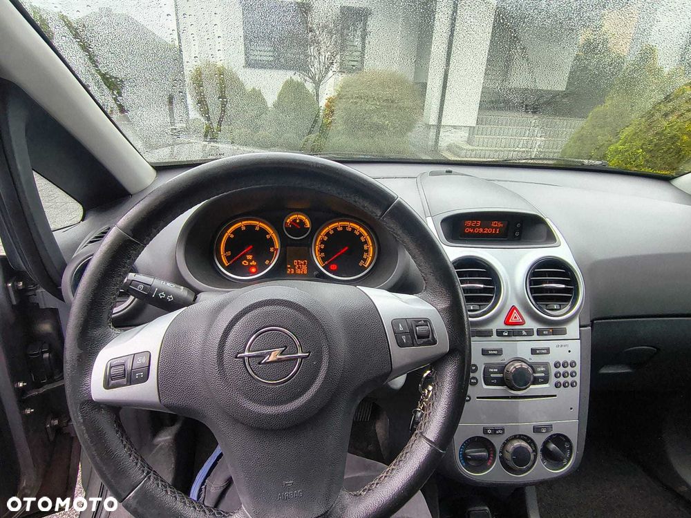 Opel Corsa 2011 photo 4