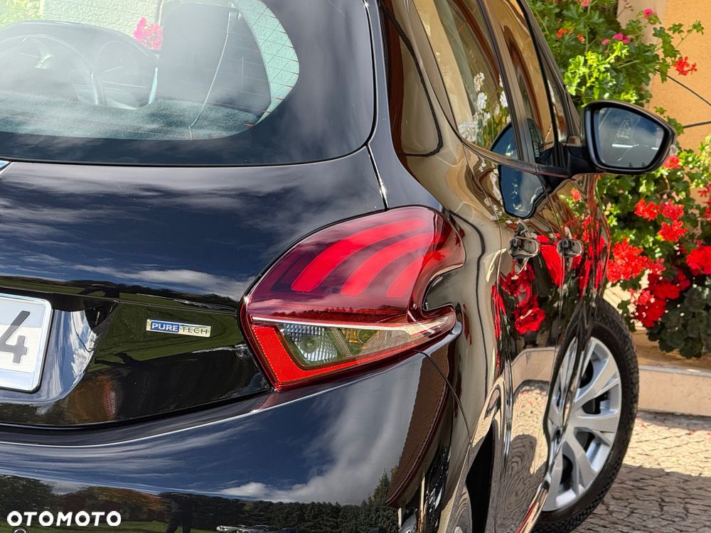 Peugeot 208 1.2 PureTech GPF Allure S&S - 11