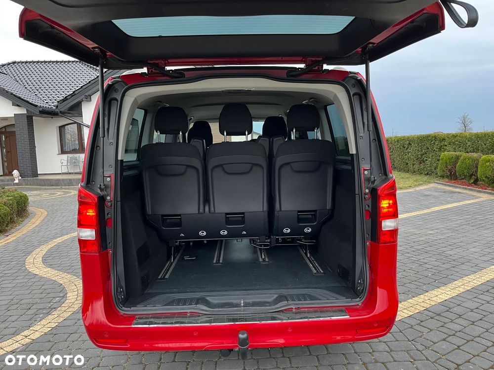 Mercedes-Benz Klasa V - 20