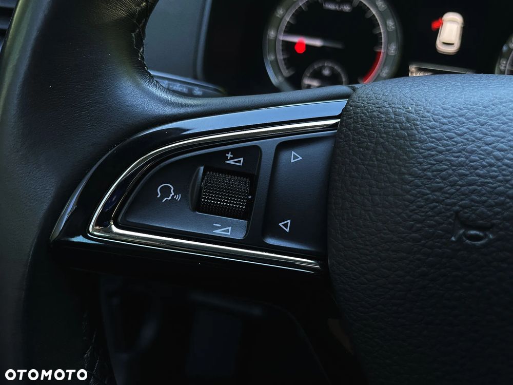 Skoda Karoq 1.6 TDI SCR 4x2 Style DSG - 23